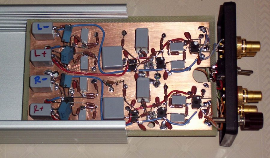 AN1651/Curcio Phono Preamp (deadbug in box)