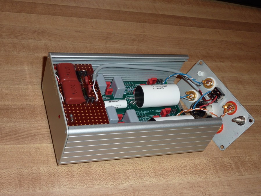 AN1651/Curcio Phono Preamp (PCB in box)